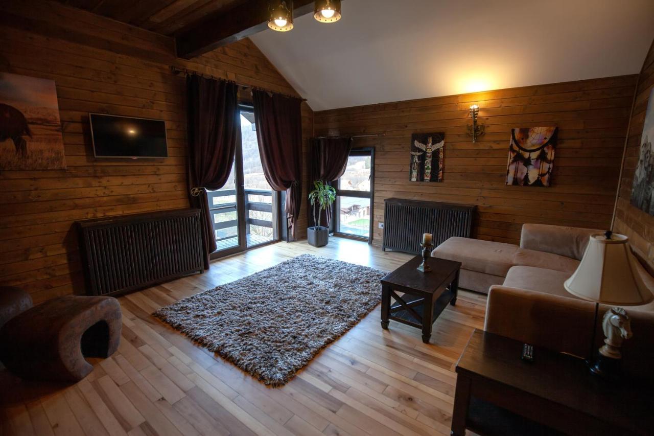 מלון Rîşnov Maggie'S Ranch מראה חיצוני תמונה