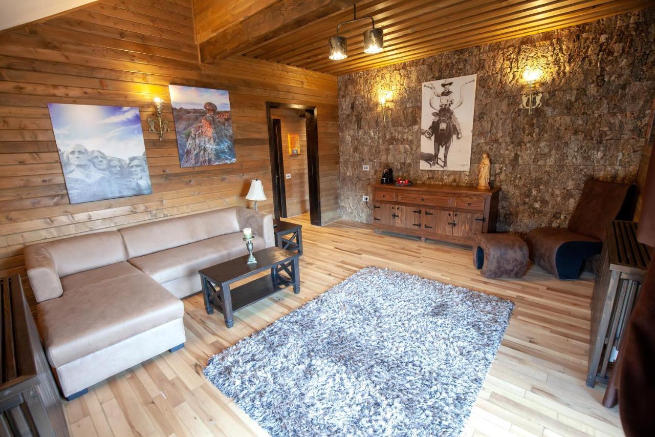 מלון Rîşnov Maggie'S Ranch מראה חיצוני תמונה