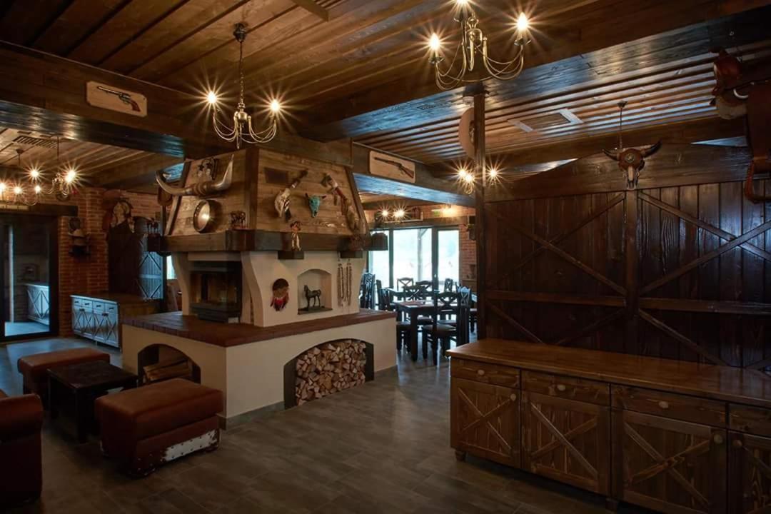 מלון Rîşnov Maggie'S Ranch מראה חיצוני תמונה
